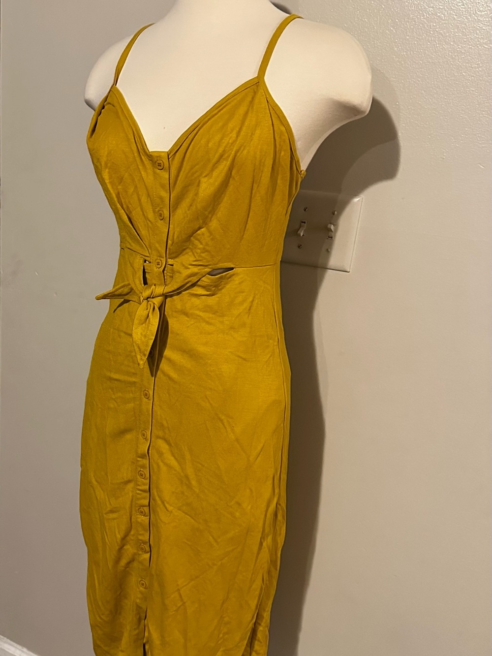 Mod Ref Mustard Spaghetti-Strap Button-Front Midi Dress